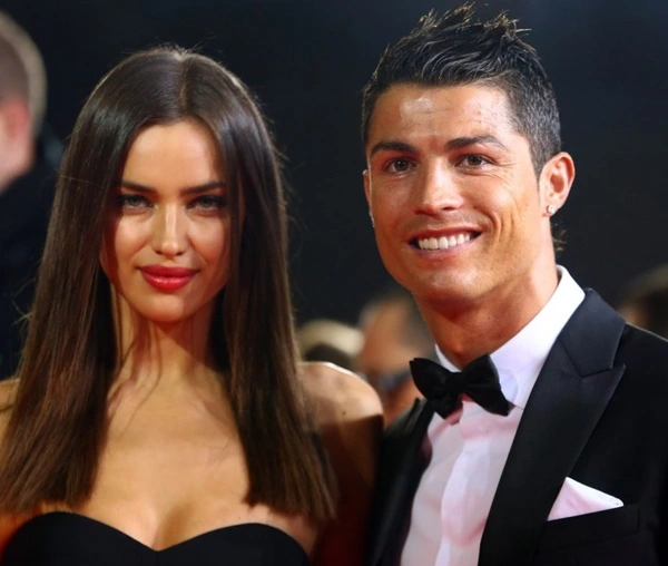 Ronaldo sẵn sàng chia tay tình cũ quen 5 năm vì câu hỏi vô lý: “CHỌN EM HAY MẸ?”